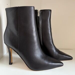 🖤Marc Fisher Black Heeled Bootie Pointed  / size 5 1/2🖤